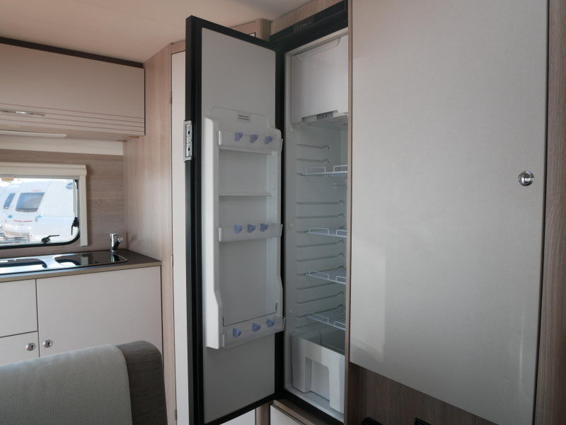 B&uuml;rstner Premio Life 425 TS Mover, Vorzelt Foto: 7