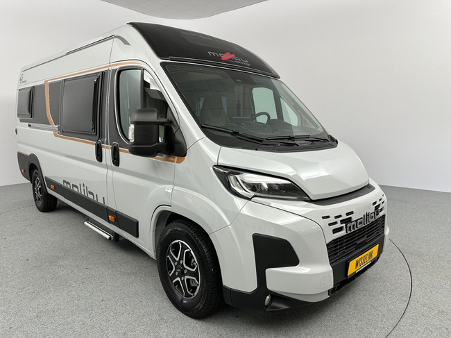 Malibu Van Diversity 640 LE K Charming GT Skyview foto: 0