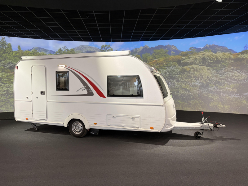 B&uuml;rstner Averso 450 TS mover - auvent - store  photo: 2