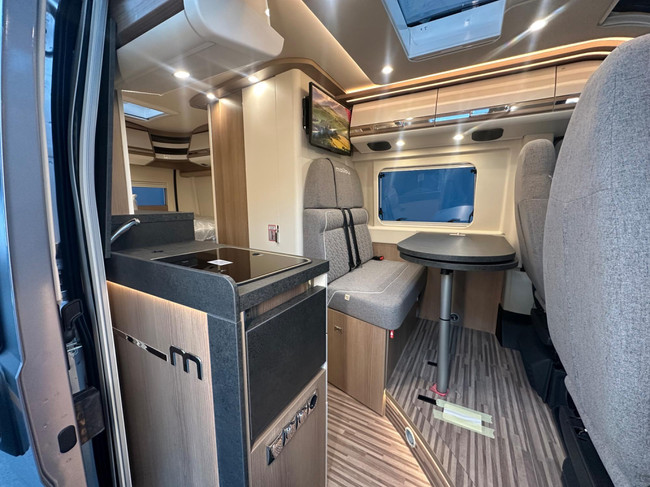 Malibu Van Diversity 600 DB K Charming GT Skyview foto: 4
