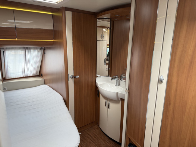 Hobby DE LUXE 460 UFE Foto: 13