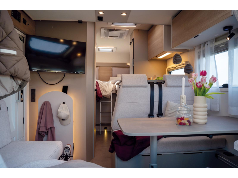 LMC Tracer 690EL modelo 2027 camas individuales foto: 8