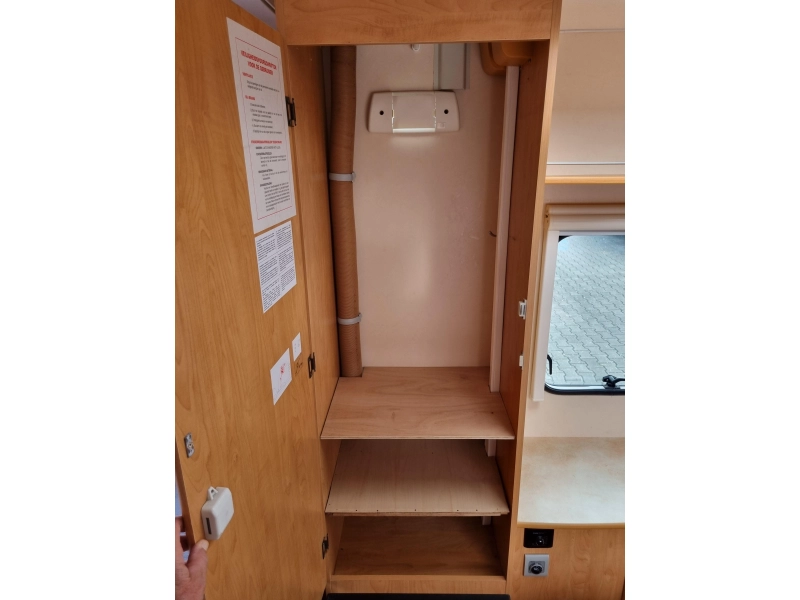 Caravelair Ambiance Style 400 Mover-Awning-Ultra Heat photo: 10