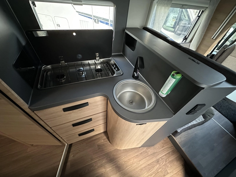Knaus L!ve Wave 650 MF AUTOMATIK + HUBBETT Foto: 8