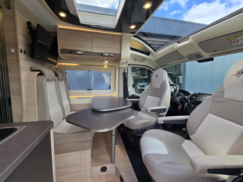 Rapido V 68 Lengte Bedden 9G Automaat  foto: 10