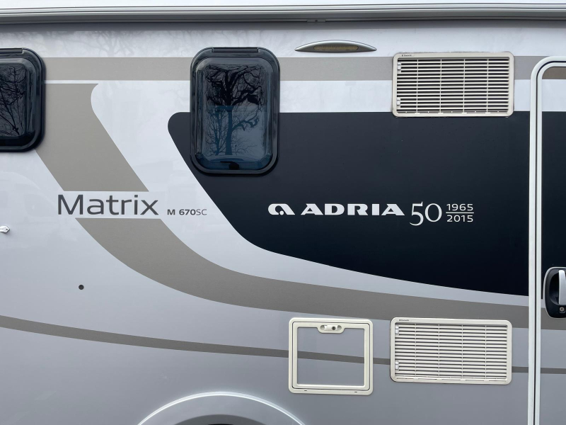 Adria Matrix M 670 SC 50 Years Edition 79000 km  foto: 9