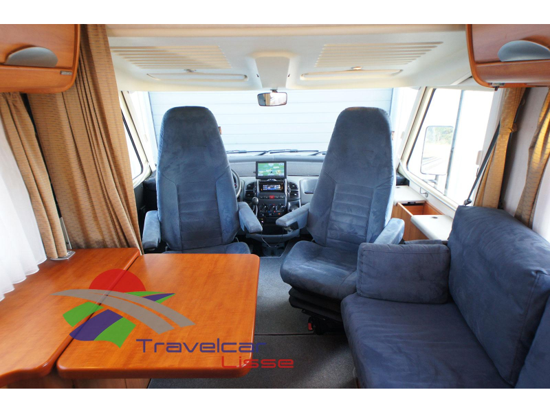 Hymer B 584 Zonnepaneel/Dakairco  foto: 2