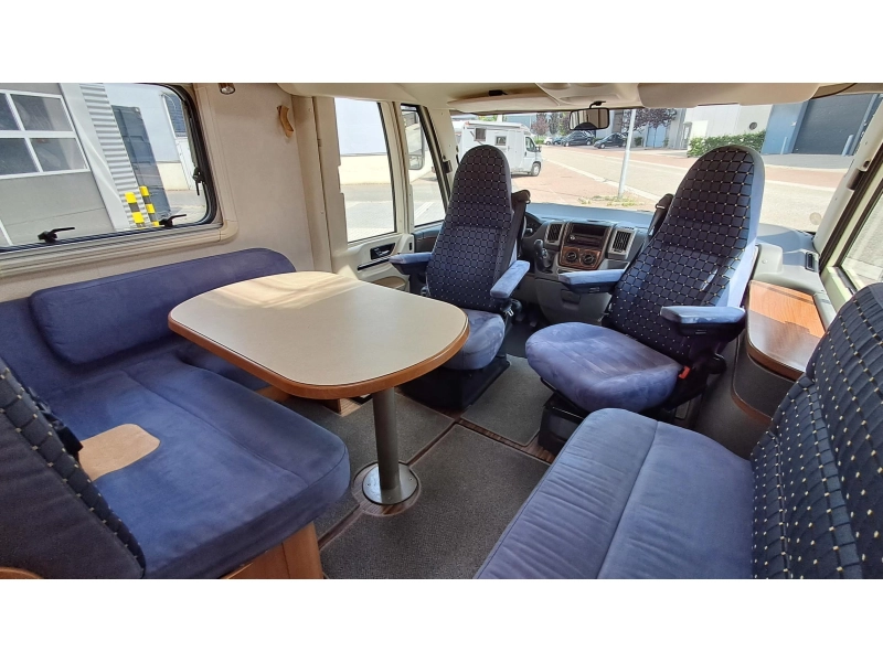 Hymer B654 CL Luftfederung / 3500/4000KG Foto: 10