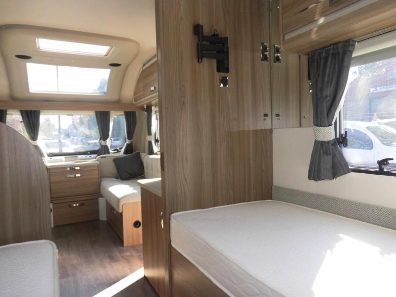 Sprite Cruzer 492 SR Mover en cassetteluifel!  foto: 9