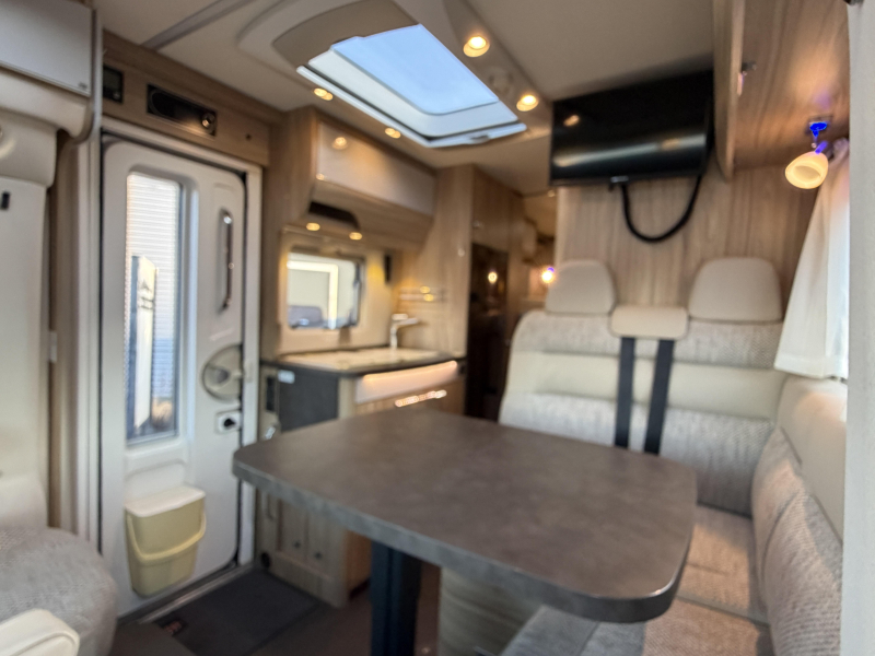 Hymer Exsis-T 588 LENGTE BEDDEN-LUCHTVERING  foto: 7