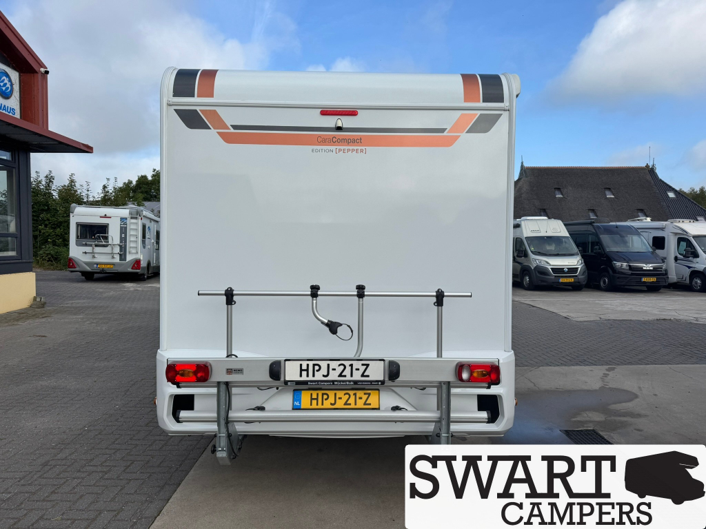 Weinsberg CaraCompact 600 MF Edition [pepper], French bed 140 hp Manual photo: 3
