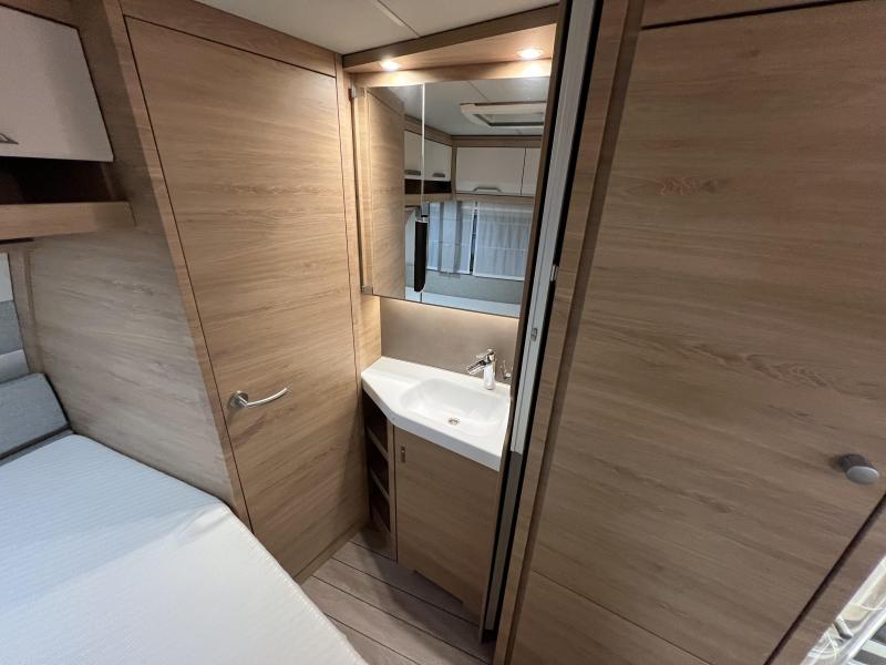 Knaus Sudwind 450 FU  foto: 11