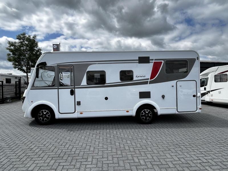 B&uuml;rstner Lyseo Time I 690 G Single beds/Automatic! photo: 21