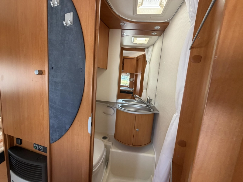 Dethleffs Summer Edition 460 V enkele bedden  foto: 9