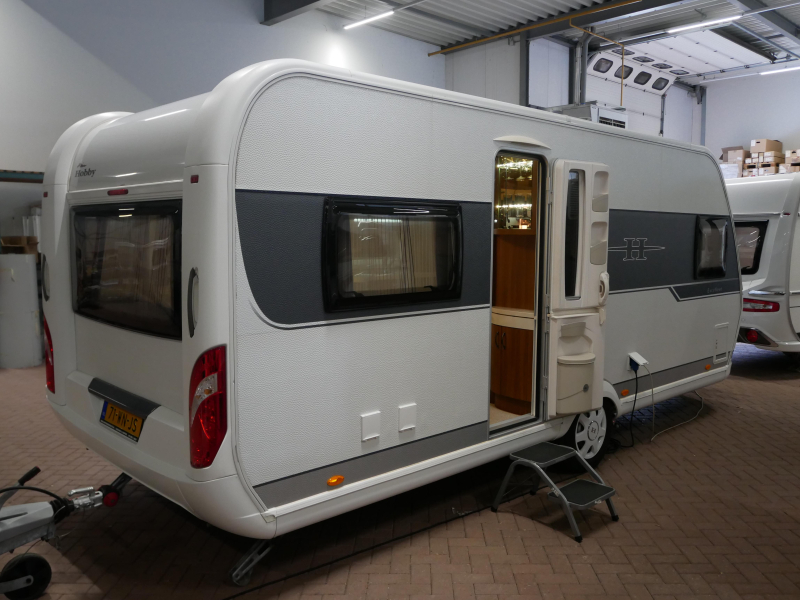 Hobby Excellent 540 UFE Incl. mover en fietsenrek  foto: 1