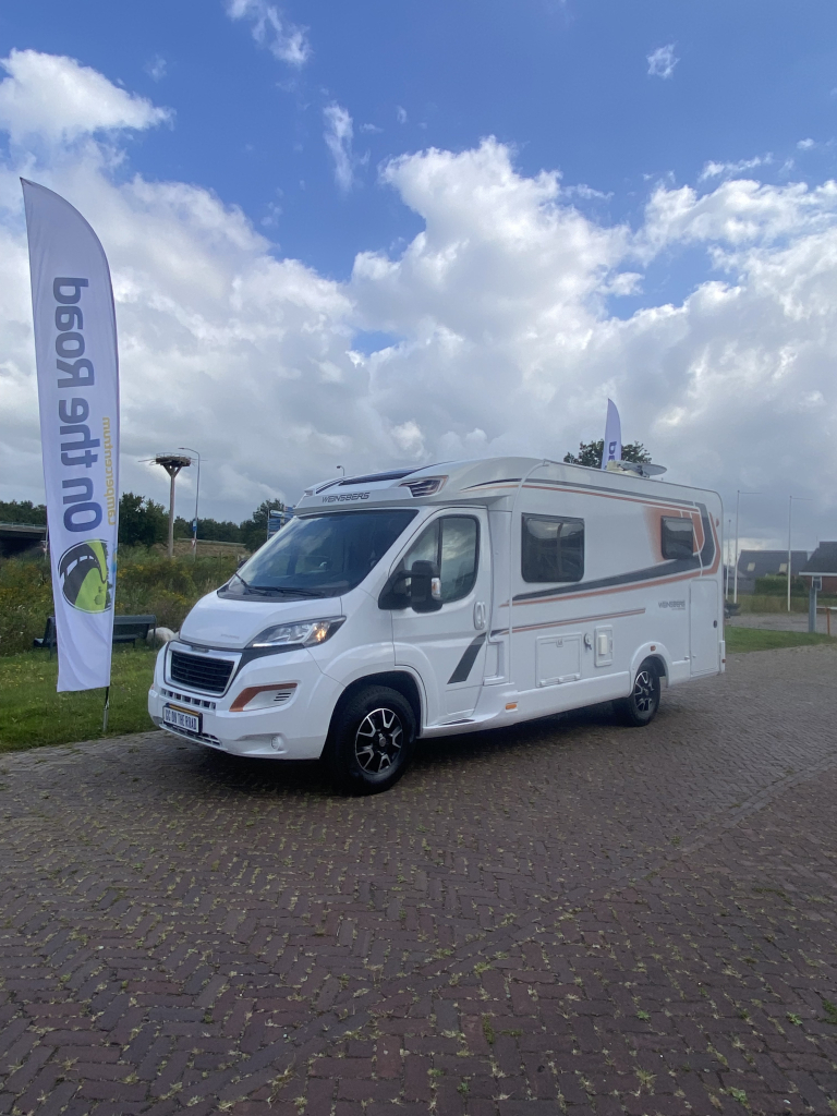 Weinsberg Pepper 600 Peugeot 163 PK, Half-integraal, 2 Lengte-bedden, Garage, Aut. schotel / LCD Camper Centrum On the Road aan de Noorderringweg 4 in Marum. foto: 3