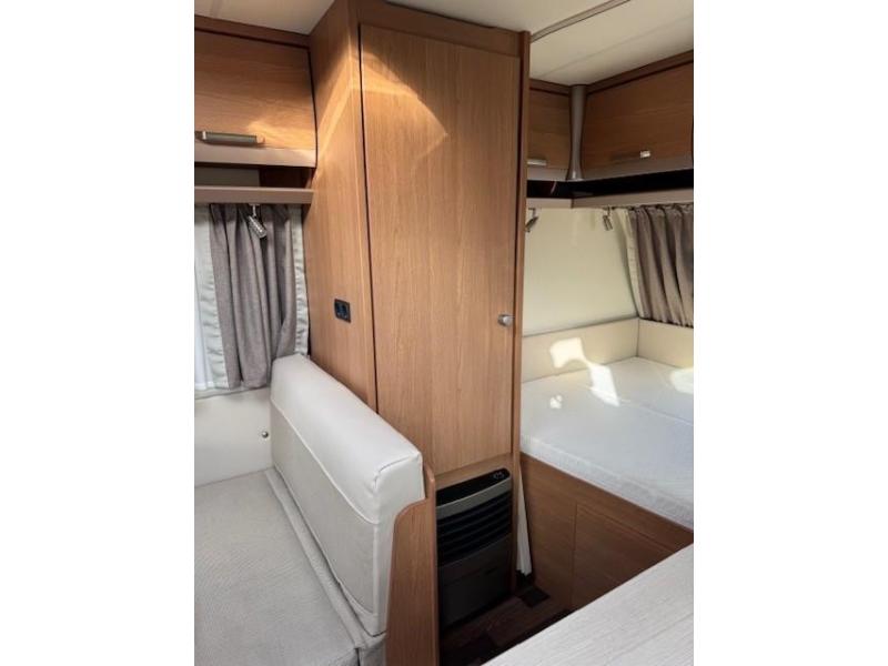 Knaus Sport 400 QD kleine caravan  foto: 16