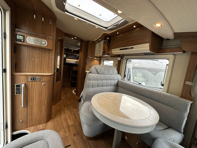 Hymer B 704 PL 3.0 M-JET 180 PK AUTOMAAT  foto: 2