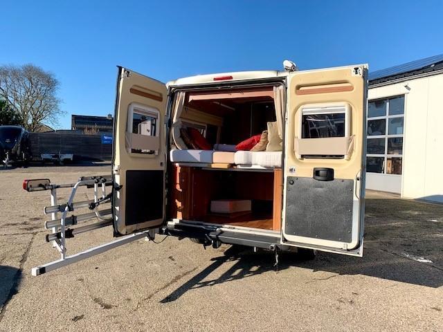 POESSL Globecar Campscout | lengte bedden | 150PK MAXI| Busbiker Poessl Globecar Campscout |Lengte bedden 150PK foto: 14