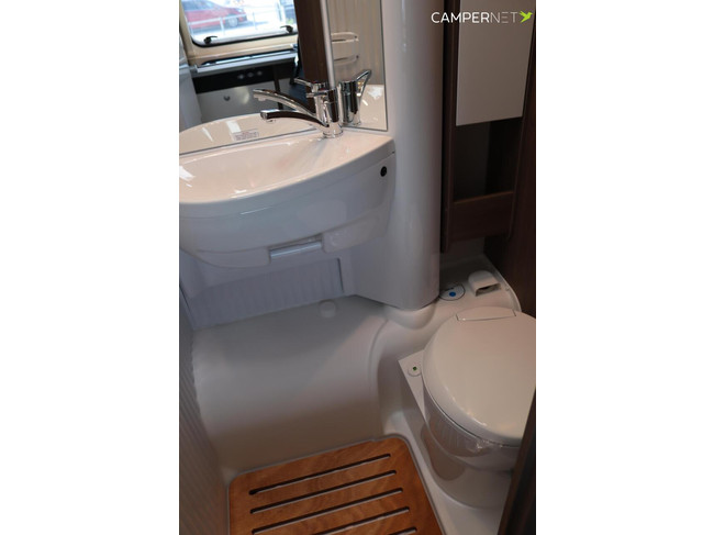 Carado V347 Pro+ Fiat 140cv Autom&aacute;tico | &iexcl;Nuevo modelo! | Alta capacidad de carga | Toldo | Versi&oacute;n compacta | Camas longitudinales | Ba&ntilde;o Vario foto: 20
