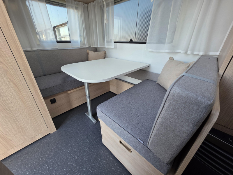 Adria Aviva 400 PS Foto: 4