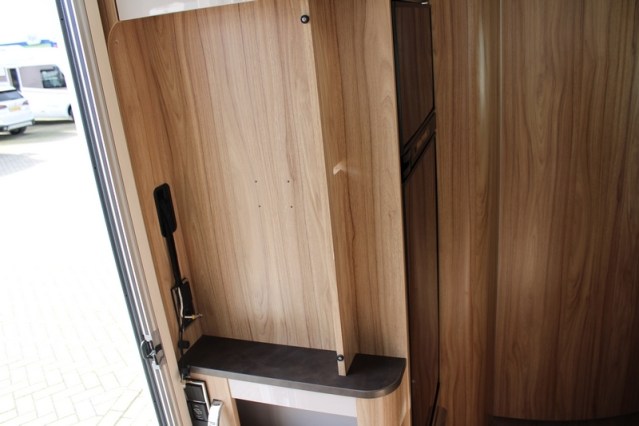Hymer Exsis I 678 Fiat AUTOMAAT 160 pk enkele bedden Smal en lichtgewicht (54  foto: 35