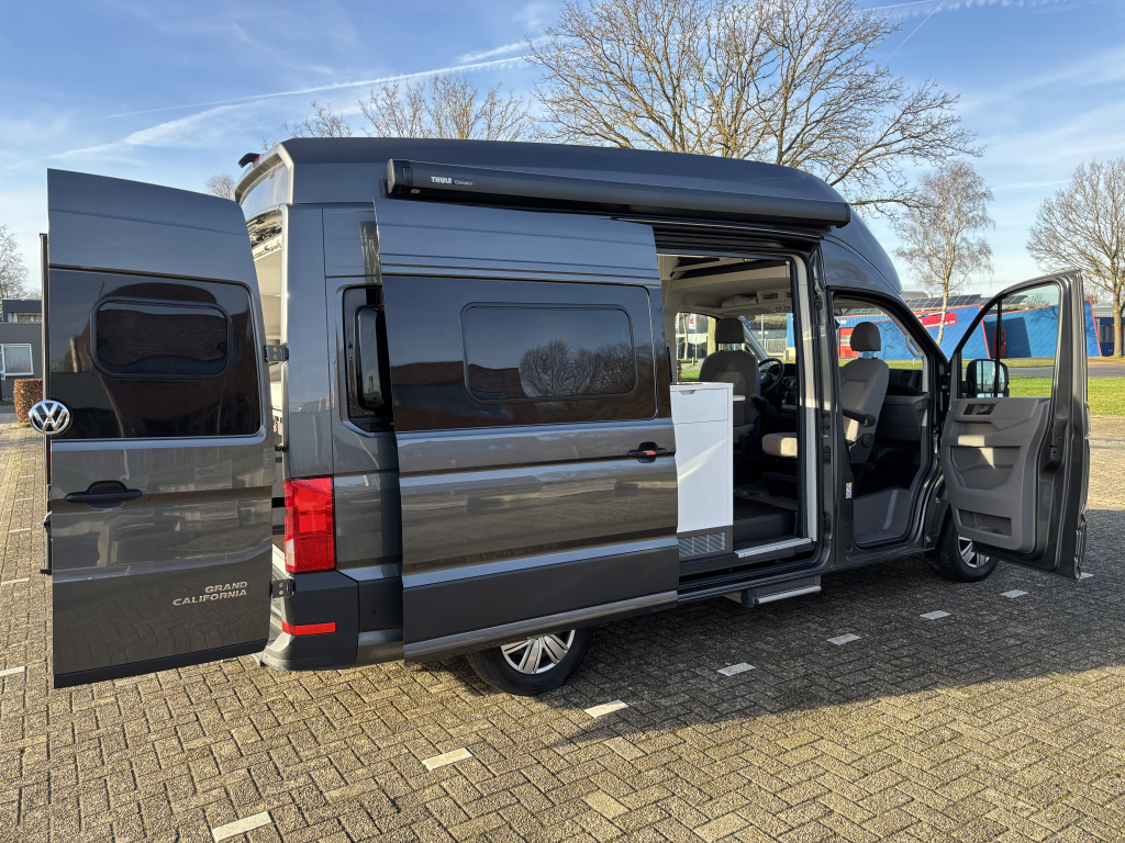 VOLKSWAGEN CRAFTER photo: 10