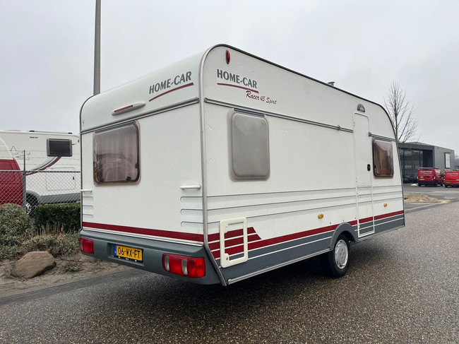 HOME-CAR Racer 45 Spirit | Franz&ouml;sisches Bett | Dinette | Fahrradtr&auml;ger vorne | Heizung | K&uuml;hlschrank | Toilette und Waschbecken Foto: 4