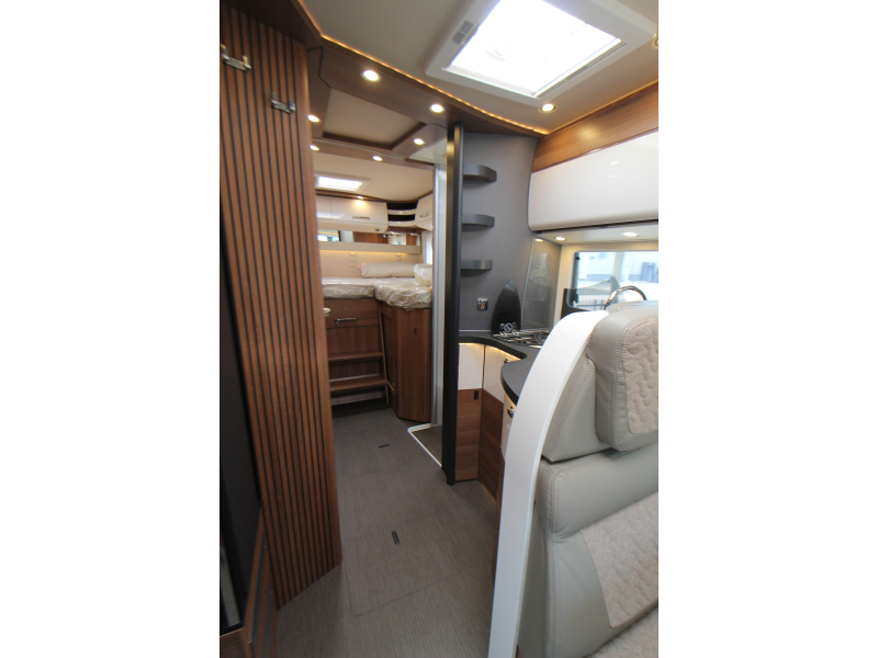 Carthago C-Tourer I Camas individuales + Cama abatible foto: 44