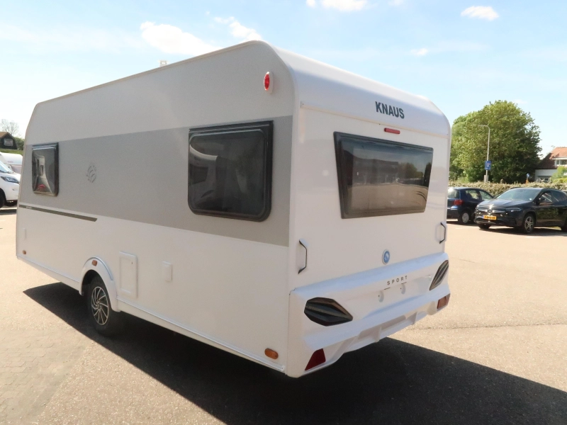 Knaus Sport 460 EU ENKELE BEDDEN / RUIME ZIT  foto: 21