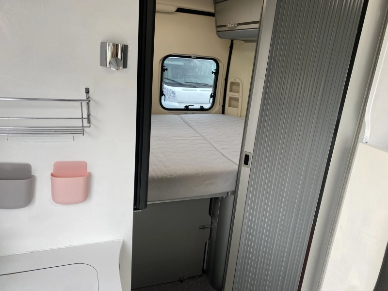 Adria Twin 600 SPB Airco Cruise cntr busbike  foto: 18