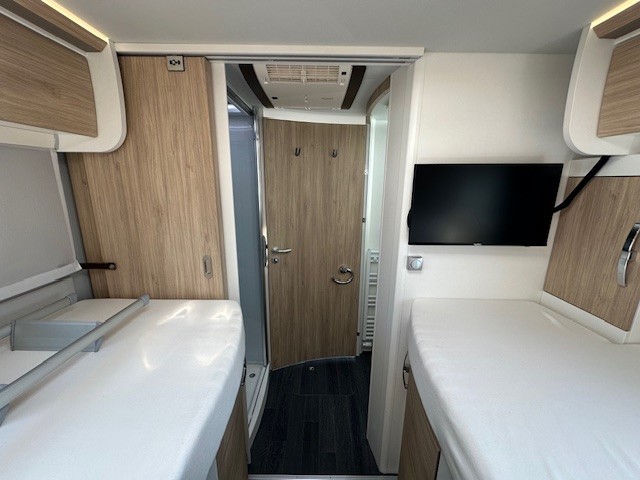 Frankia I 790 GDW Titan DA, autom&aacute;tico, cara a cara foto: 12