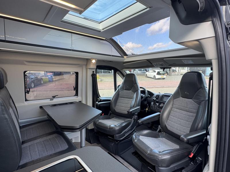 Adria Twin Supreme 640 SGX 9T Automaat- Hefbed  foto: 3