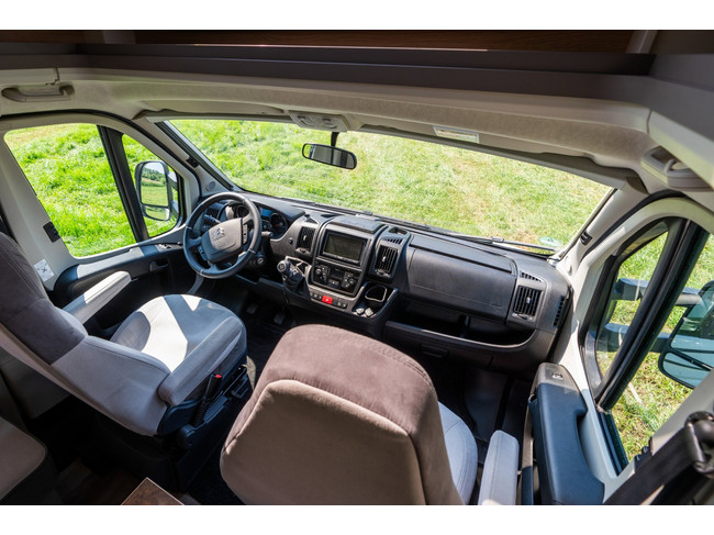 LMC Tourer Lift H 720 Half Integraal | Cruise control | Luifel | Achteruitrij camera | Douche |Toilet |4 Slaapplaatsen | foto: 2