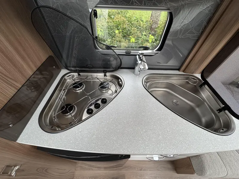 Sprite Mondial 420 SE Mover,awning,shower cabin. photo: 9