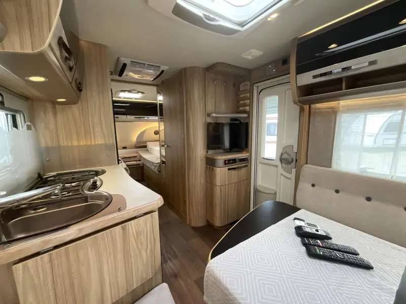 Eriba Nova GL - 60 edition 530 GL ENKELE BEDDEN-MOVER  foto: 6