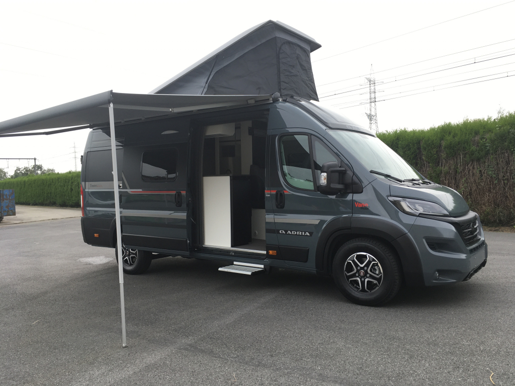 Adria Twin Sport 640 SG foto: 0