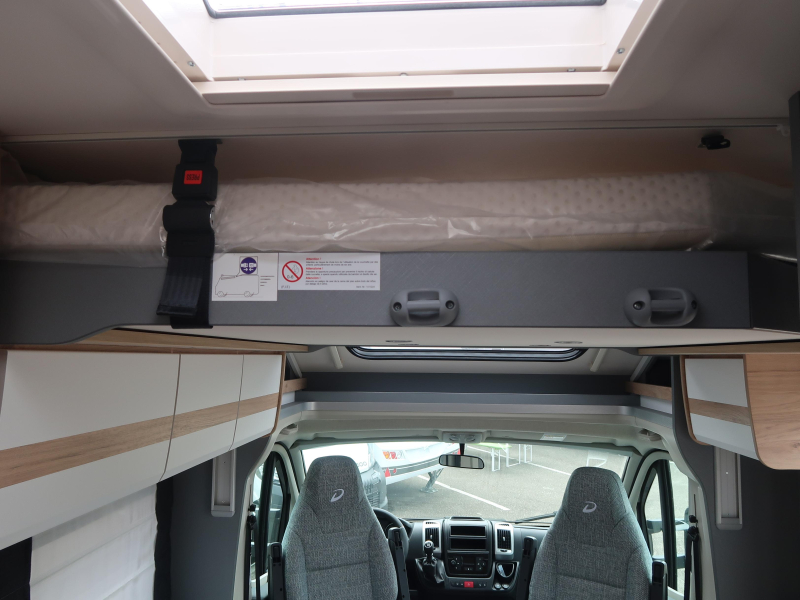 Dethleffs Just Camp T 6812 EB 165 PS MIT HUBBETT Foto: 12