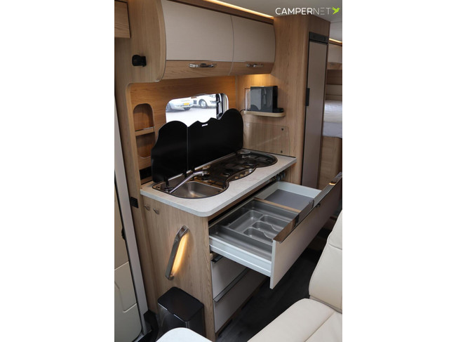 LMC Cruiser T662 140pk Automaat | Lithium | Lengtebedden | Omvormer | Fietsendrager | LPG installatie | Zonnepaneel | 6.99M | Bearlo foto: 13