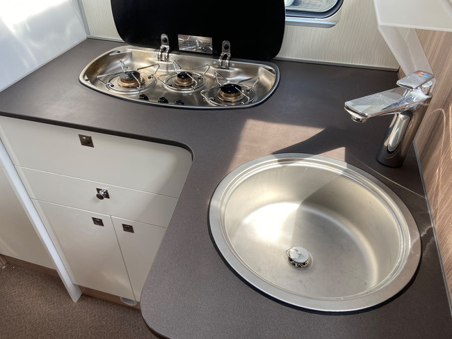 Bürstner Delfin T 660 Fiat DIRECT LEVERBAAR foto: 13