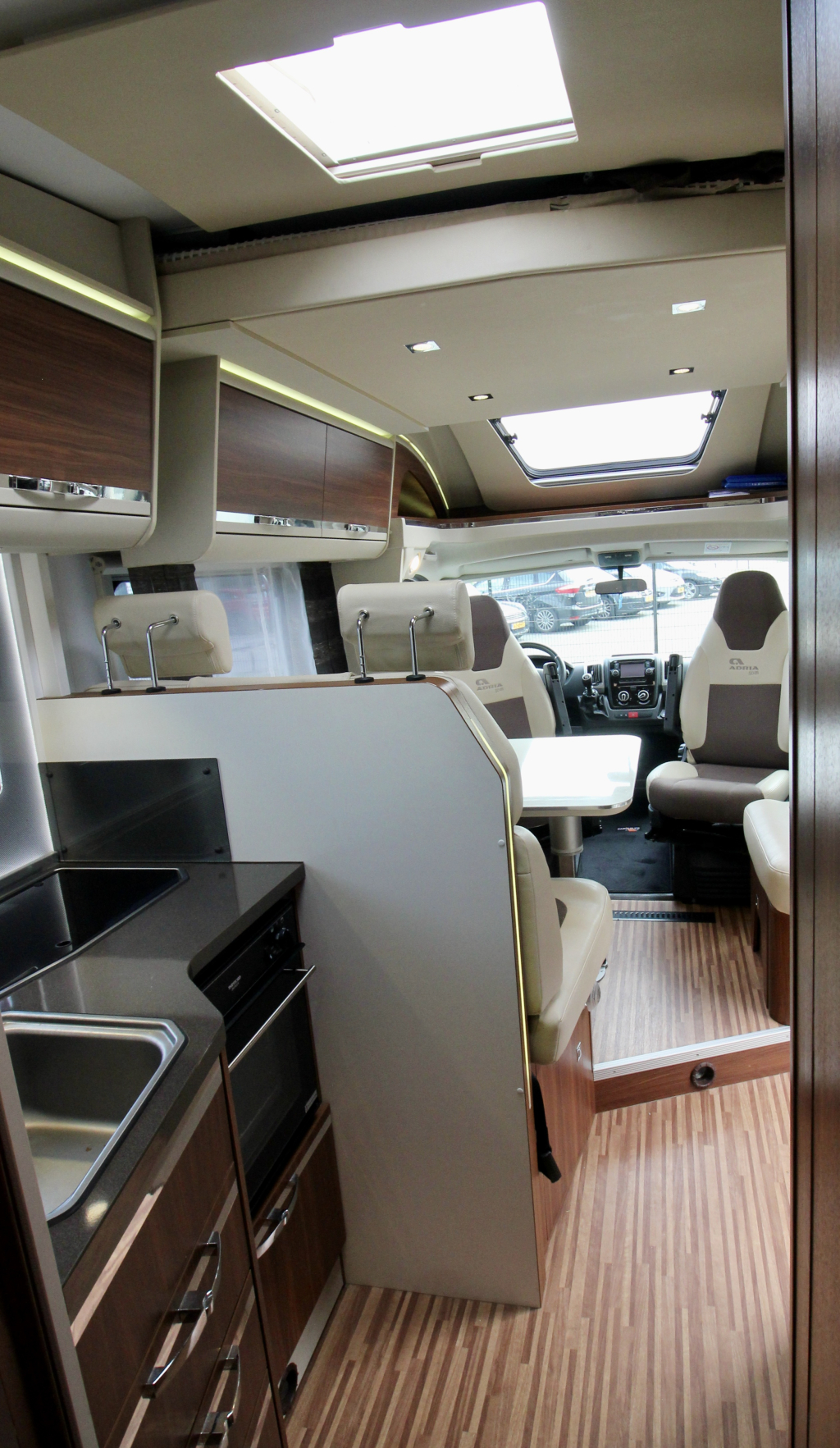 Adria Matrix M670SL foto: 14
