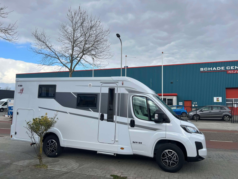 Rapido C50 L=6,59m + Cama Queen foto: 1