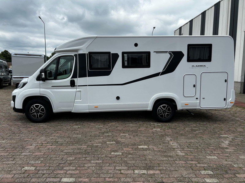 Adria Compact Select DL Grote koelkast, Luifel  foto: 3