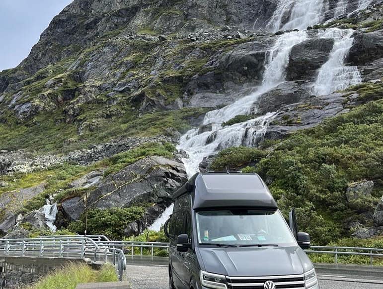 VOLKSWAGEN CRAFTER foto: 1
