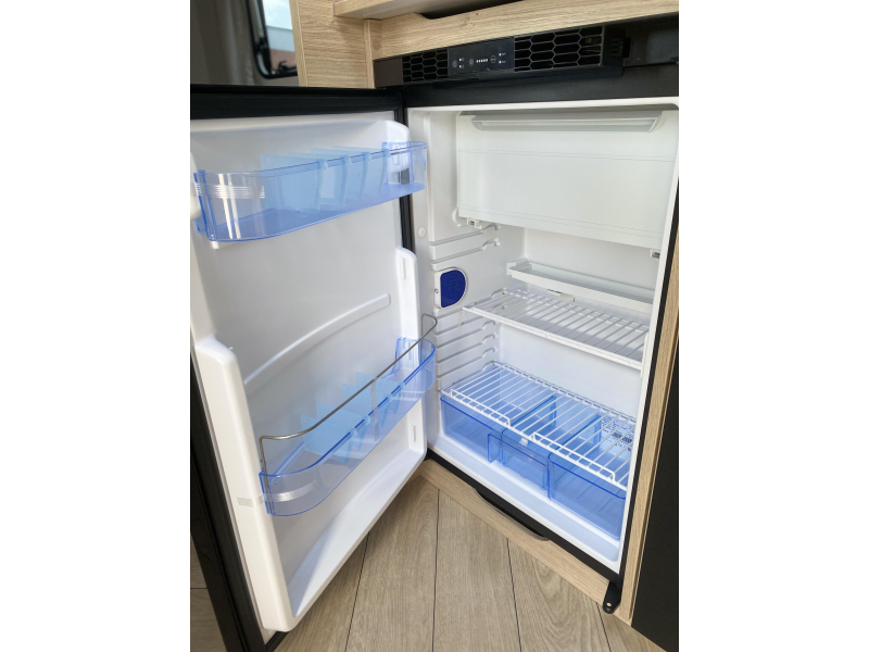 Caravelair Sport Line 455 Anniversary Line Ruime rondzit voorin  foto: 12