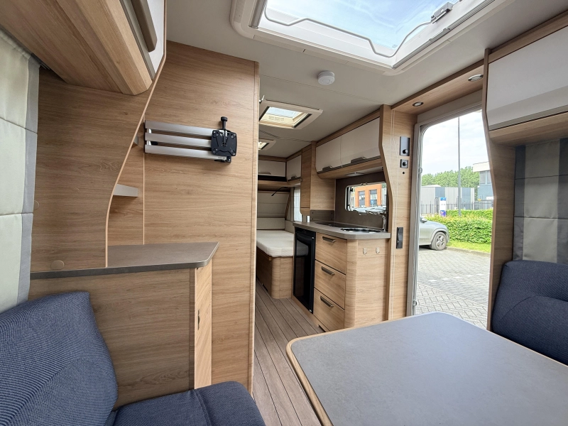 Knaus Sudwind 60 Years 460 EU Camas individuales MoverToldo foto: 5