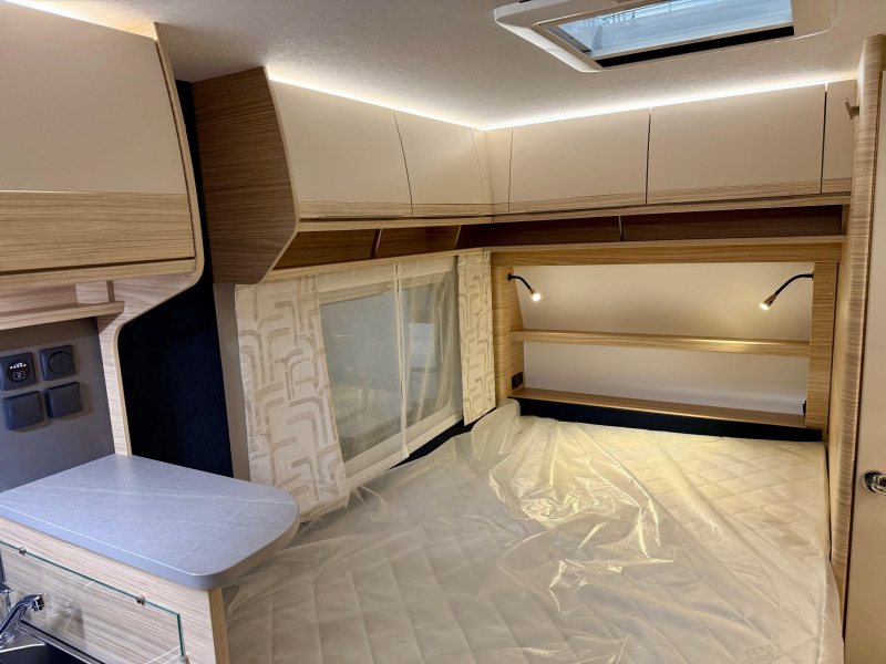 Fendt Bianco Activ 445 SFB modeljaar 2026  foto: 6