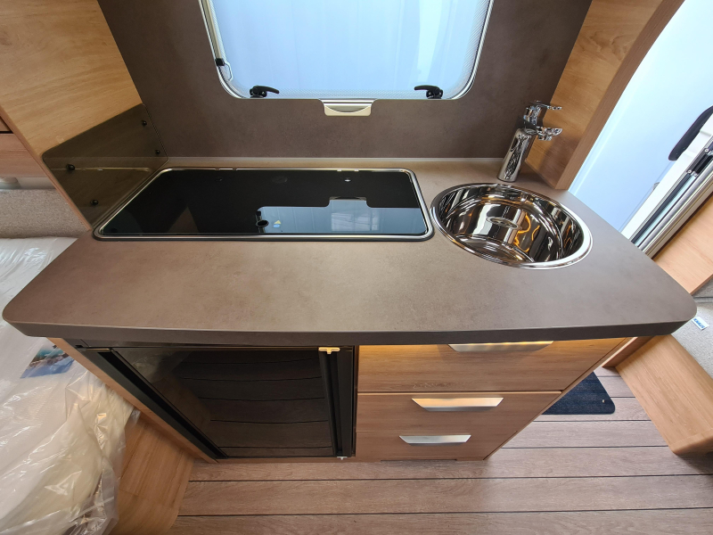 Knaus Sudwind 460 EU 60 Years Enkele bedden  foto: 11