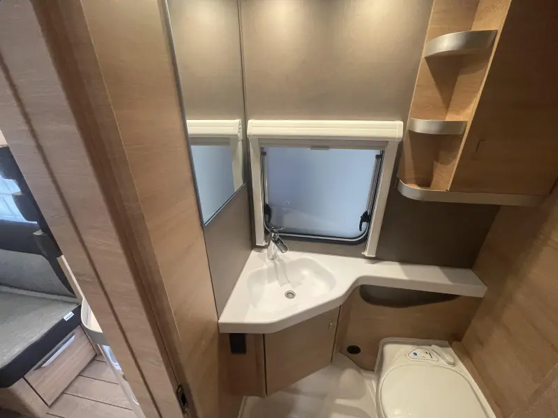 Knaus Sudwind Black Selection 540 UE +Panoraam+Vloerverwarming  foto: 19