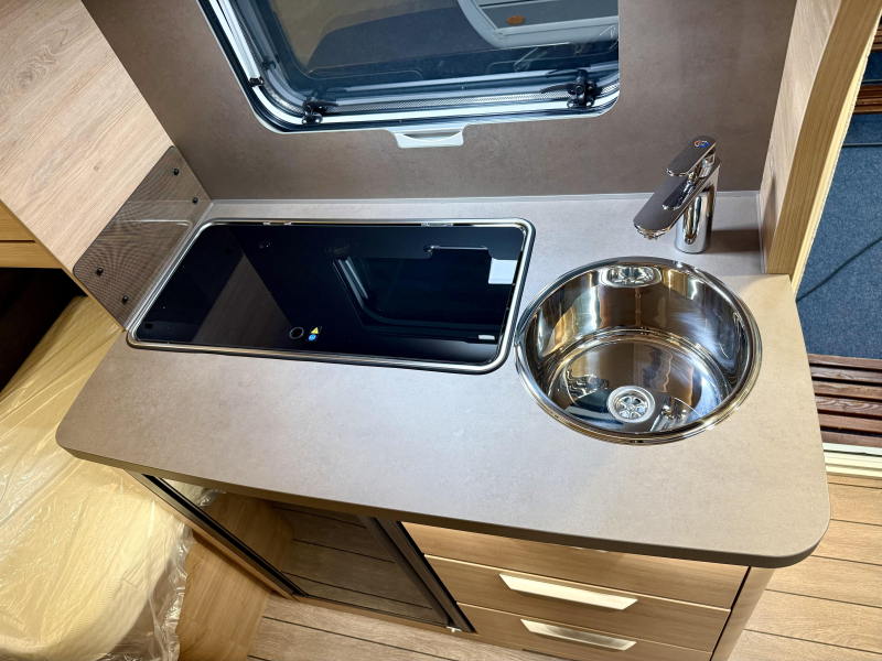 Knaus Sudwind Black Selection 460 EU &iexcl;Acci&oacute;n de aire acondicionado de verano! foto: 19